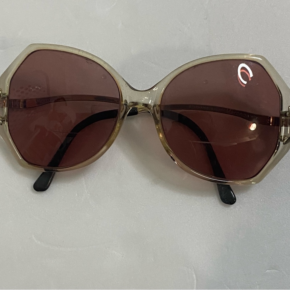 Chic Oversized Sunglasses - Brown